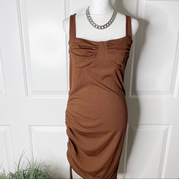J.O.A side ruched bodycon dress (L) - Picture 14 of 14